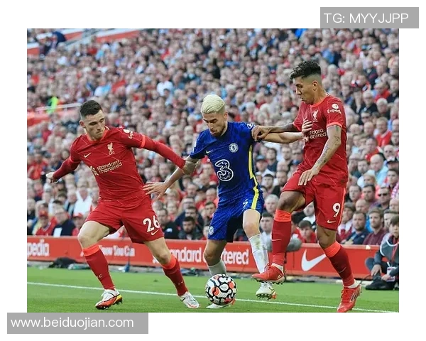 中超激战波尔图与拜仁战成平局红牌事件引发全场热议与战术分析