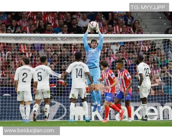 国王杯激战AC米兰狂胜那不勒斯引发争议判罚全场沸腾